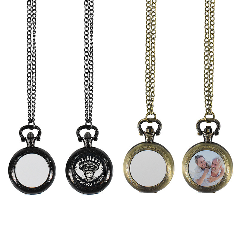 Jewelry For Watches - Naszyjnik z metalowym zegarkiem kieszonkowym w