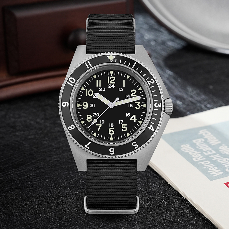 Zegarek kwarcowy Watchdives WD – Jewelry For Watches recenzja i cena